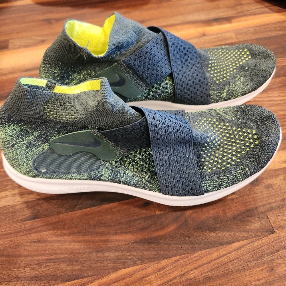 Nike Free RN Motion Sneaker Size 8.5